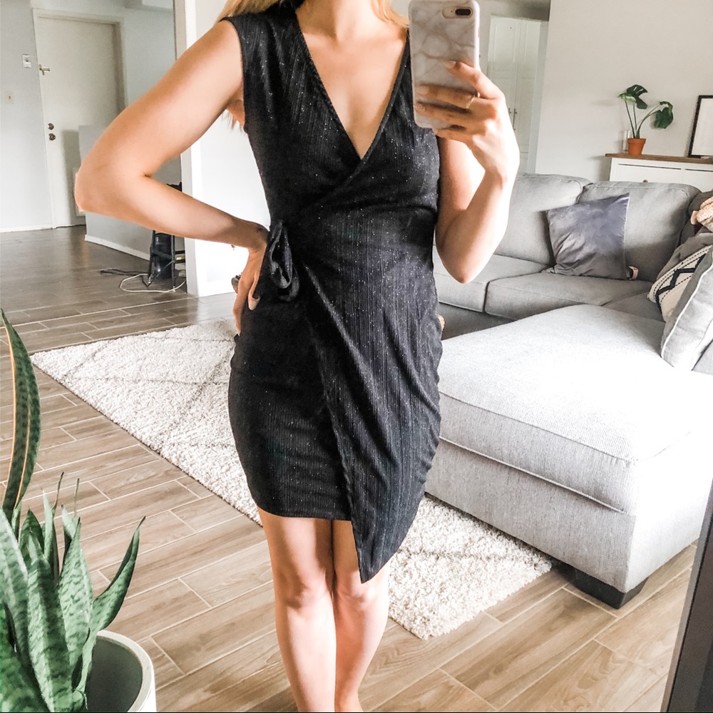 Black Wrap Body Con Dress | Size Small